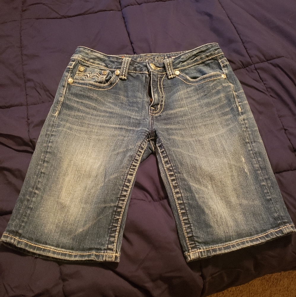 Miss Me Boyfriend Bermuda Shorts Size 28